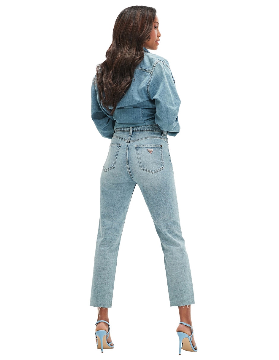 Jeans mom GUESS corte cintura para mujer