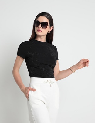 Playera manga corta Guess cuello redondo para mujer
