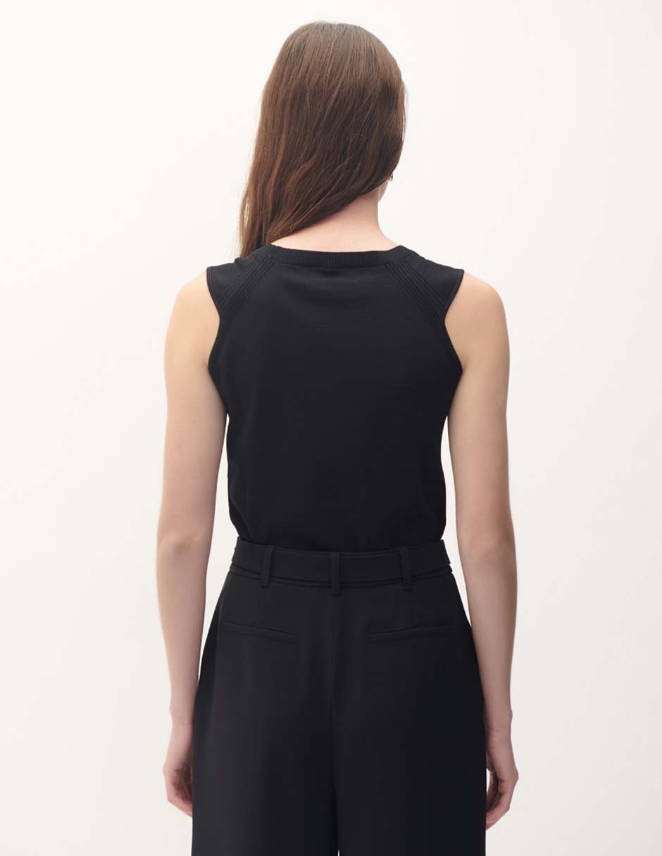 Top cuello redondo escote regular tirante ancho 2
