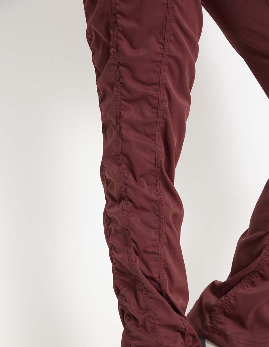 Pants slim con agujeta para mujer 3