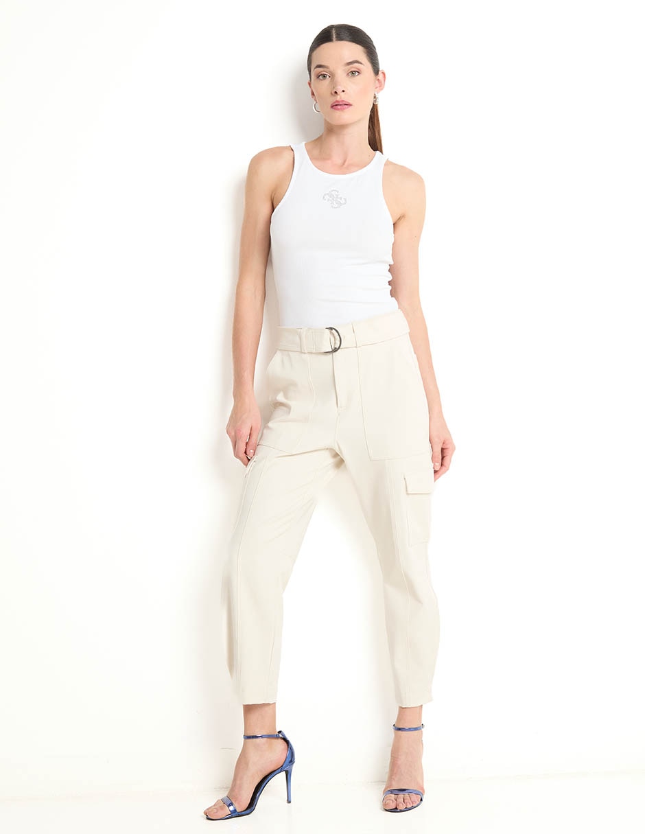 Top cuello redondo escote regular tirante clásico 3