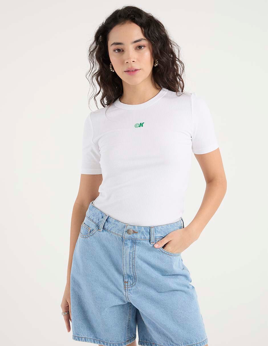 Playera manga corta cuello redondo para mujer