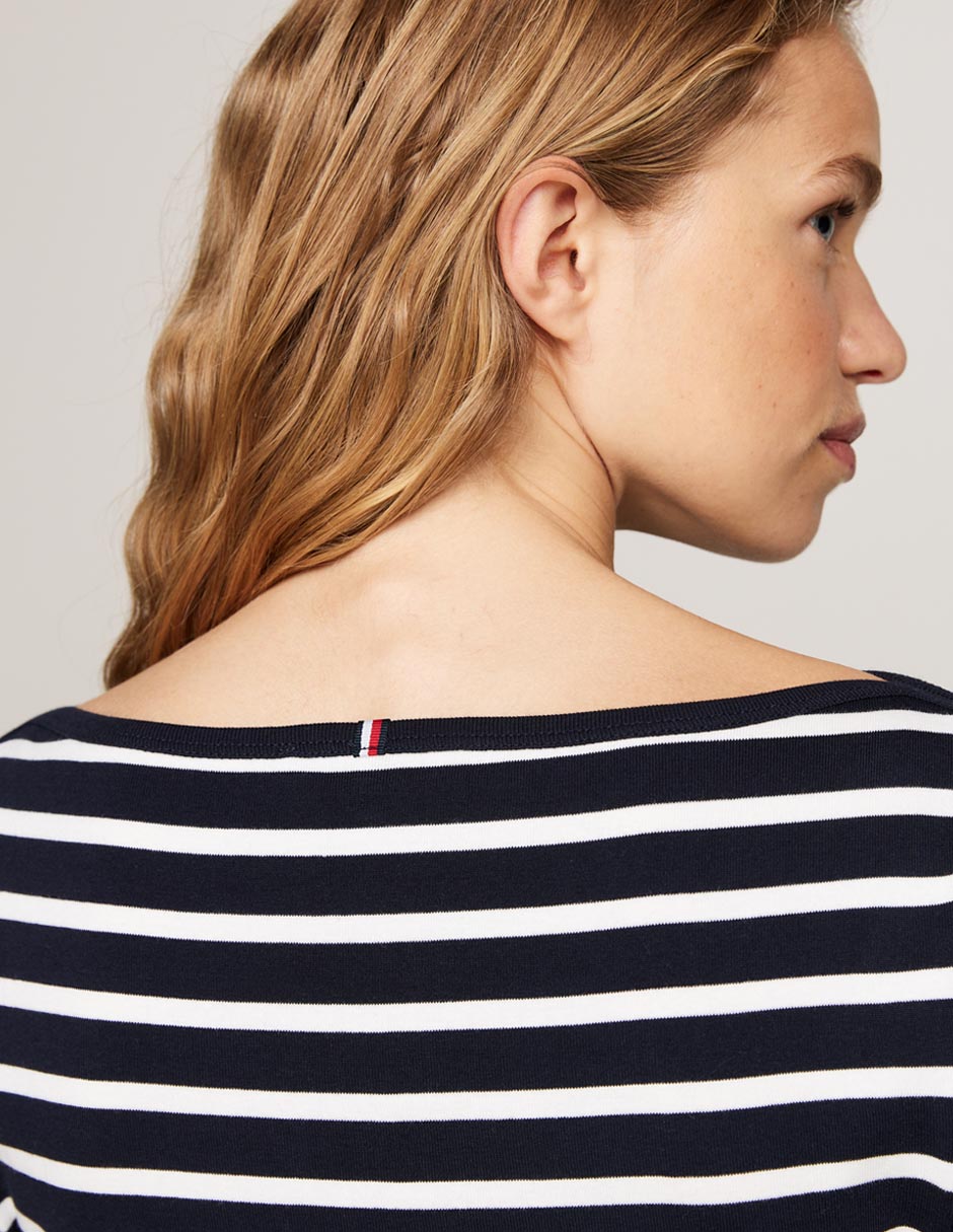 Playera manga 3/4 cuello ojal mujer 6
