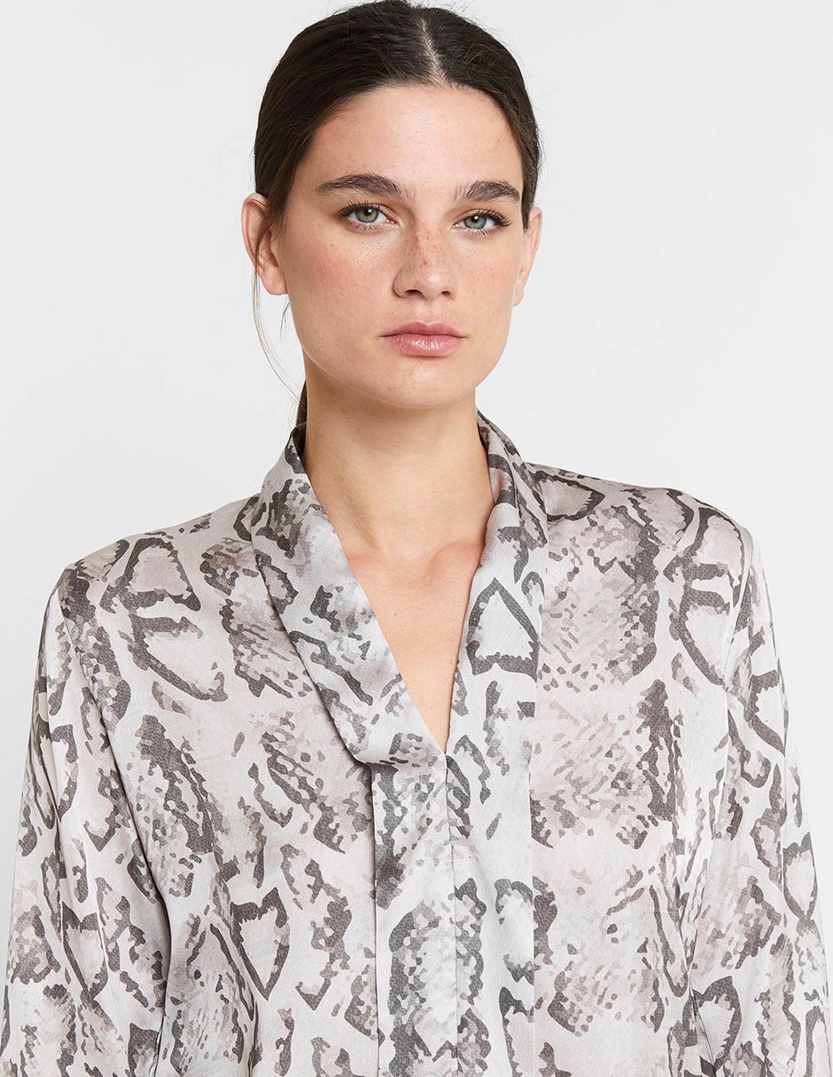 Blusa manga al codo para mujer 8