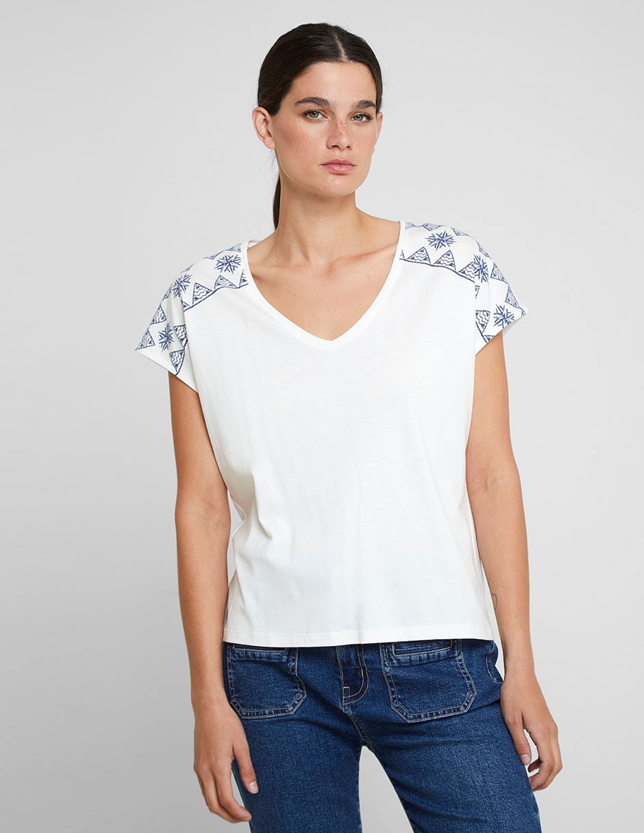 Playera manga corta cuello v para mujer Playera manga corta cuello v para mujer