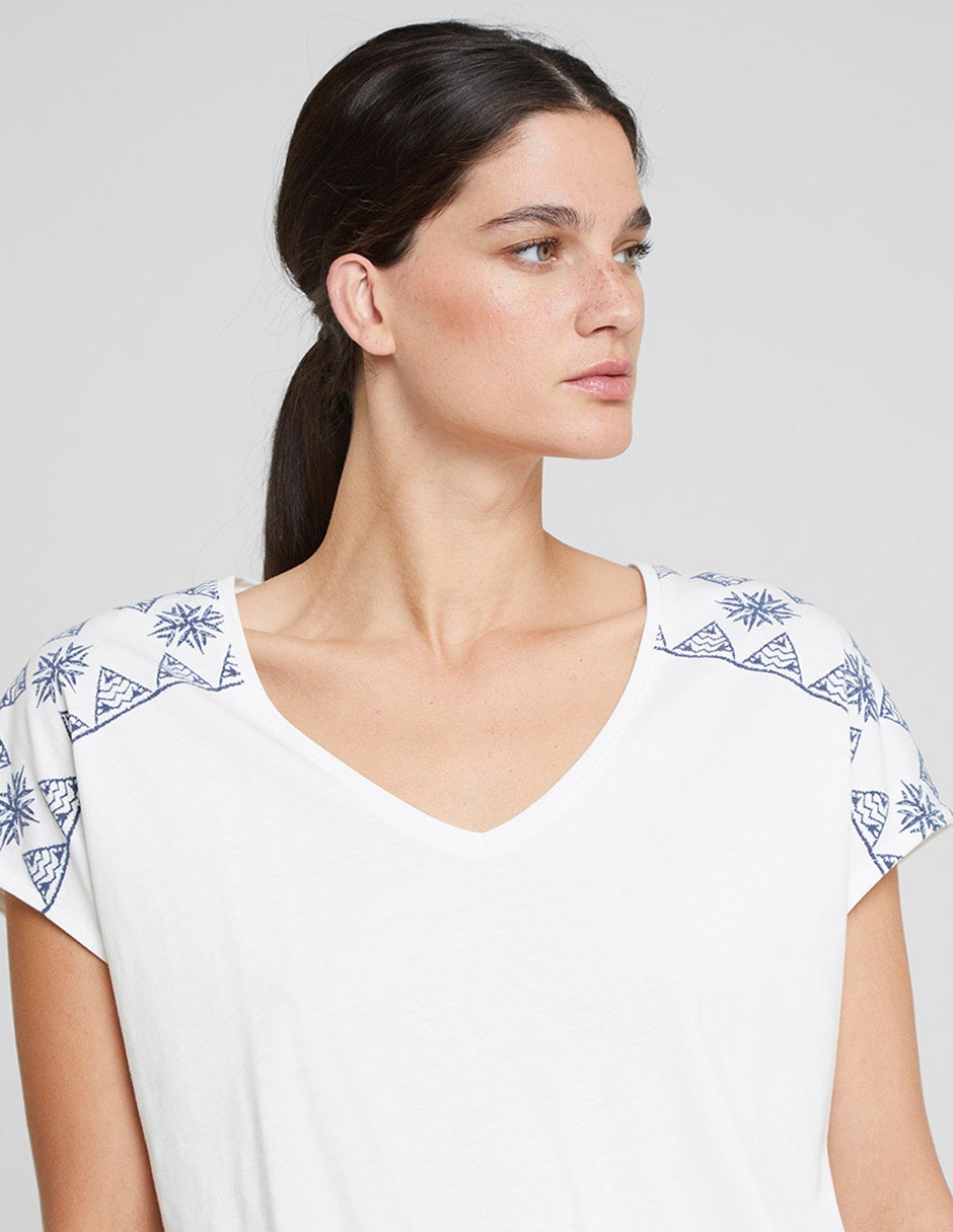 Playera manga corta Trucco cuello v para mujer