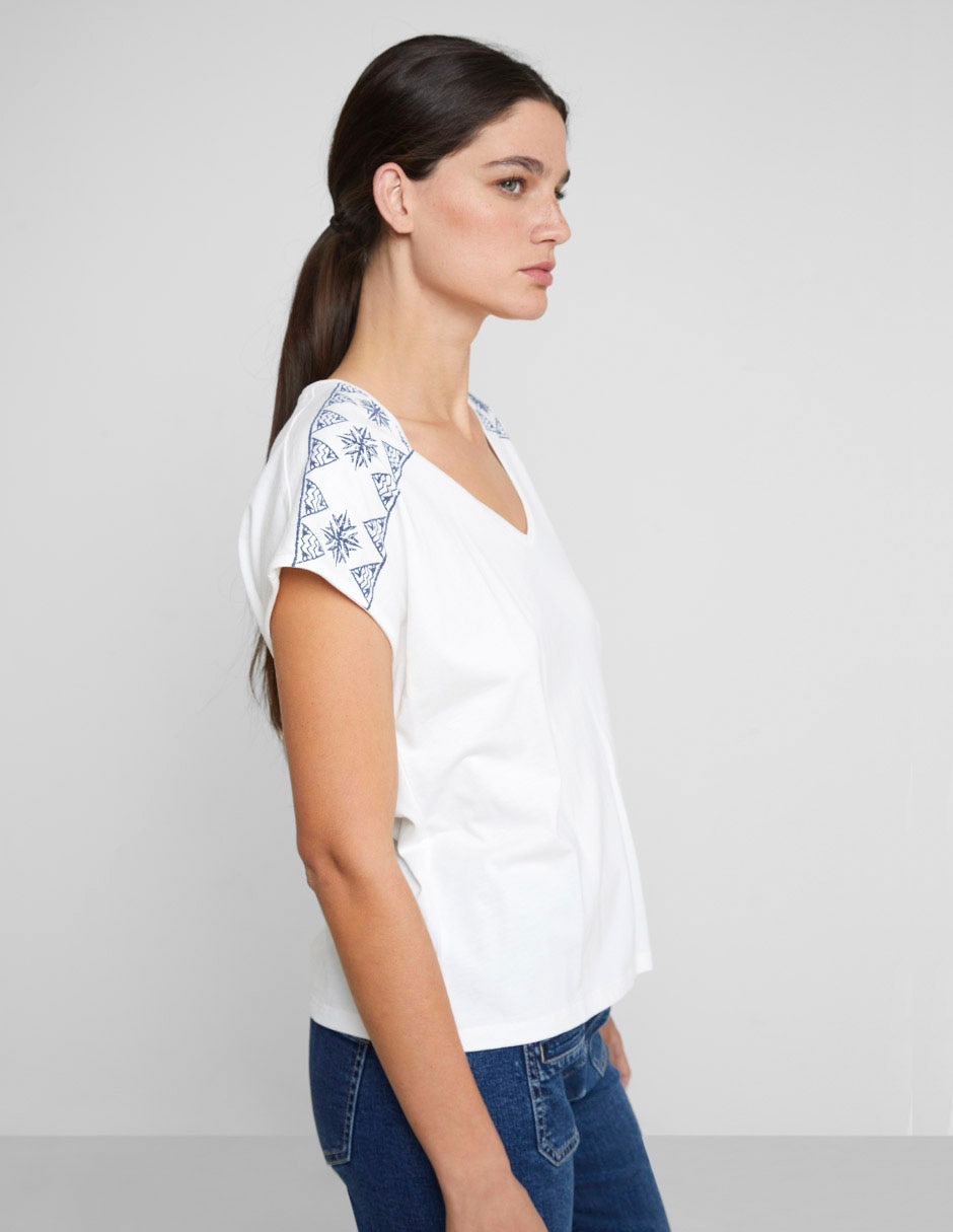 Playera manga corta Trucco cuello v para mujer