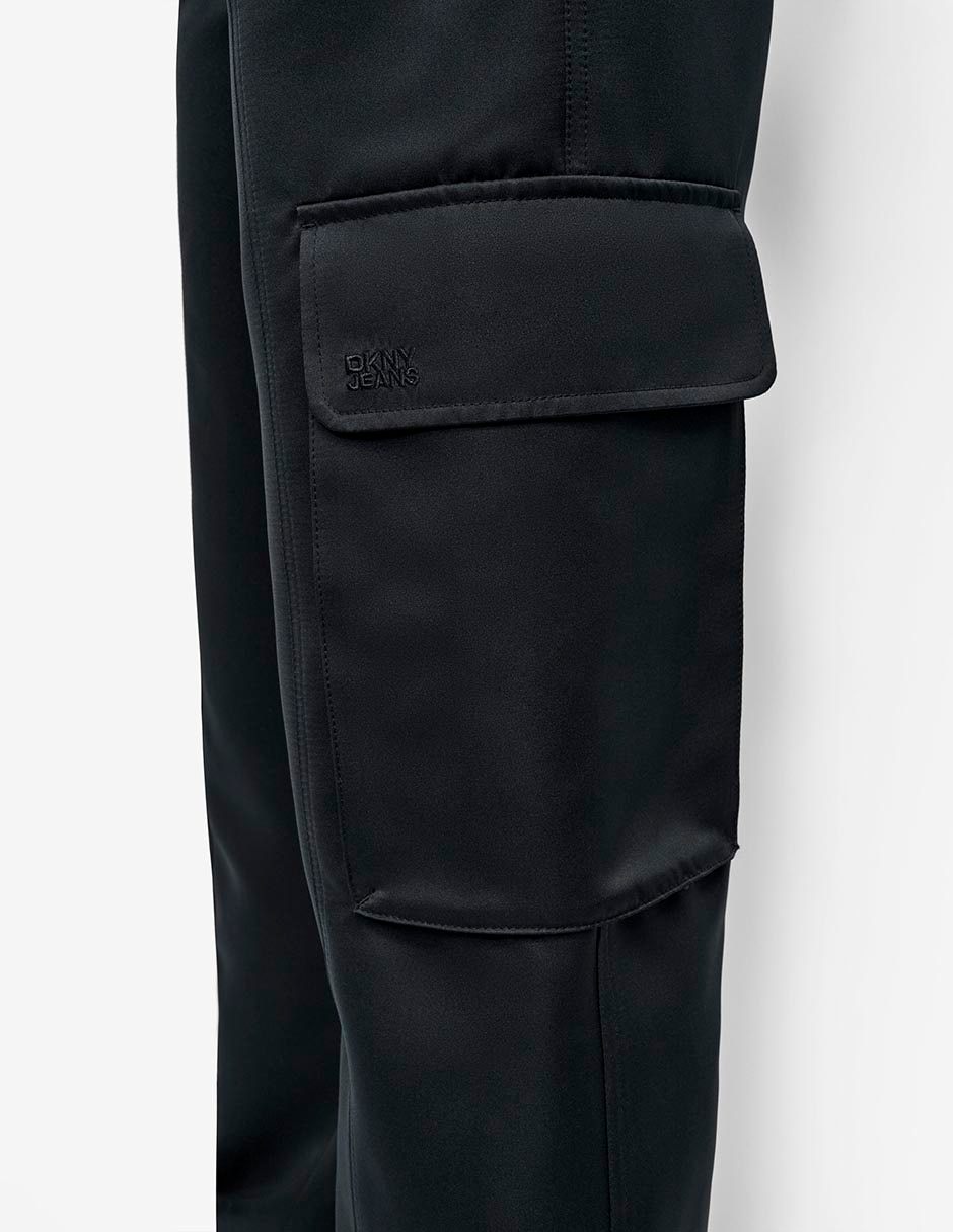 Pantalón cargo amplio para mujer 8