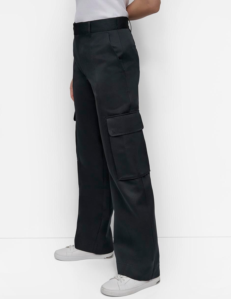 Pantalón cargo amplio para mujer 9