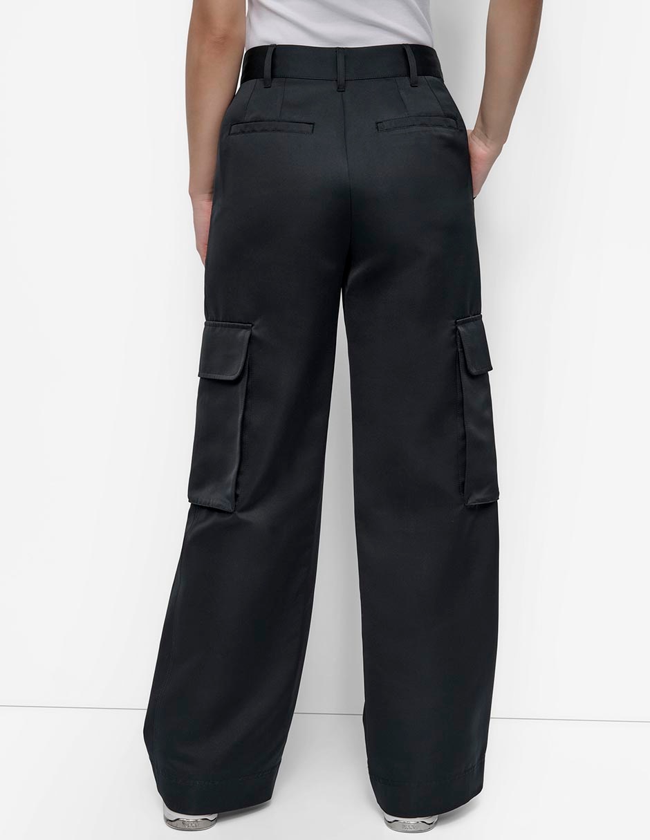 Pantalón cargo amplio para mujer 10