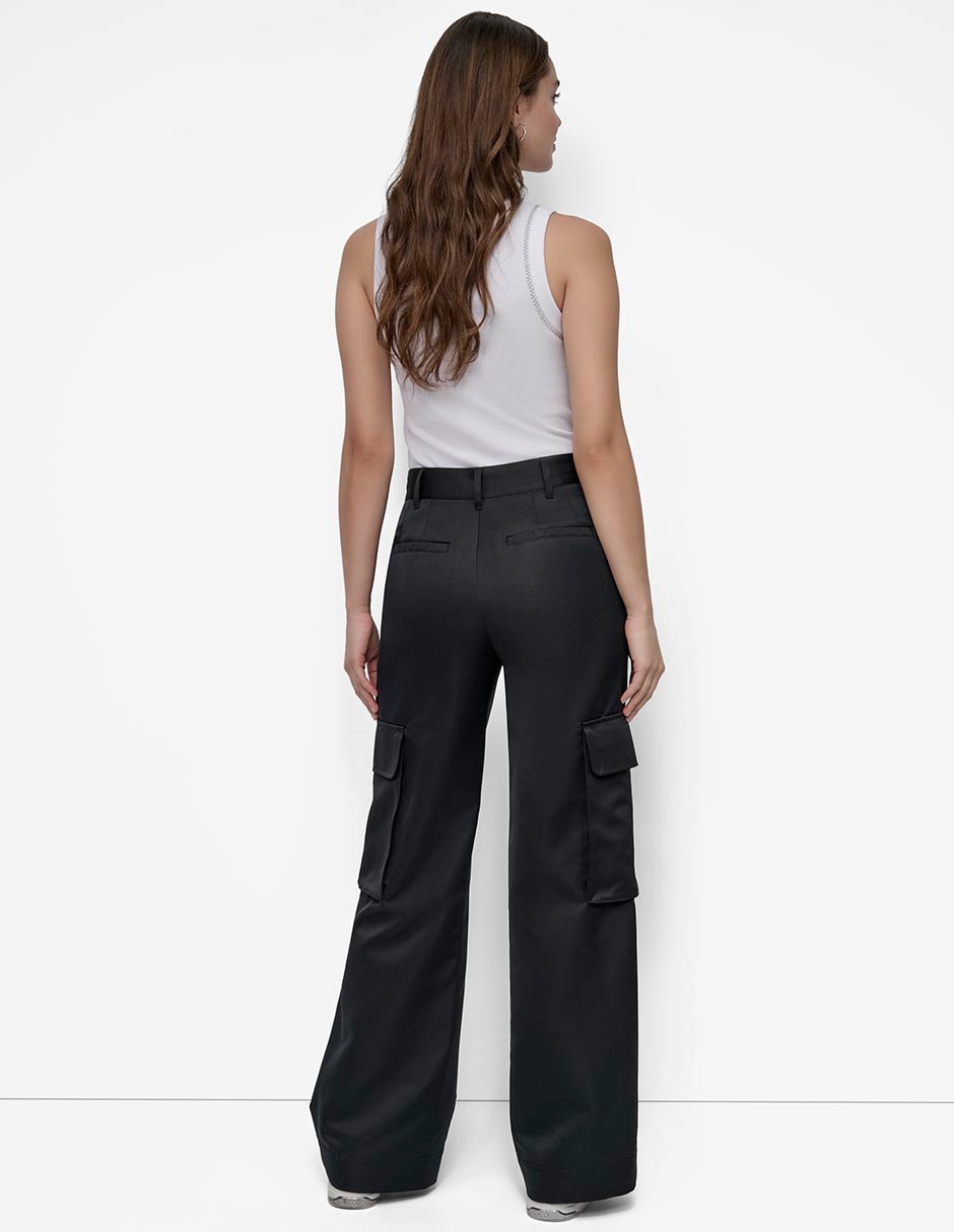 Pantalón cargo amplio para mujer 13