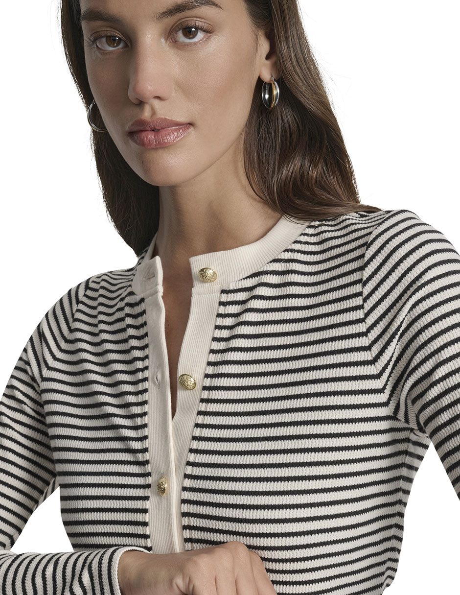 Suéter cuello redondo para mujer 11