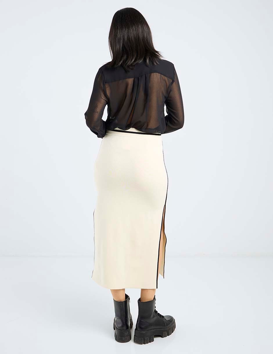 Falda crop a la cintura 11