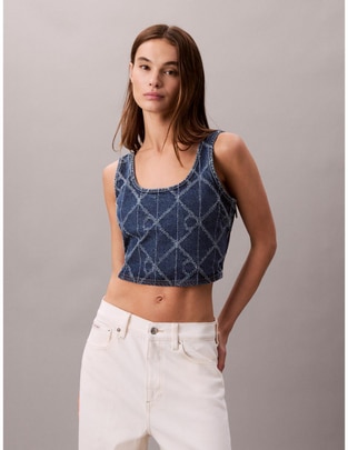 Top cuello redondo escote regular Top cuello redondo escote regular