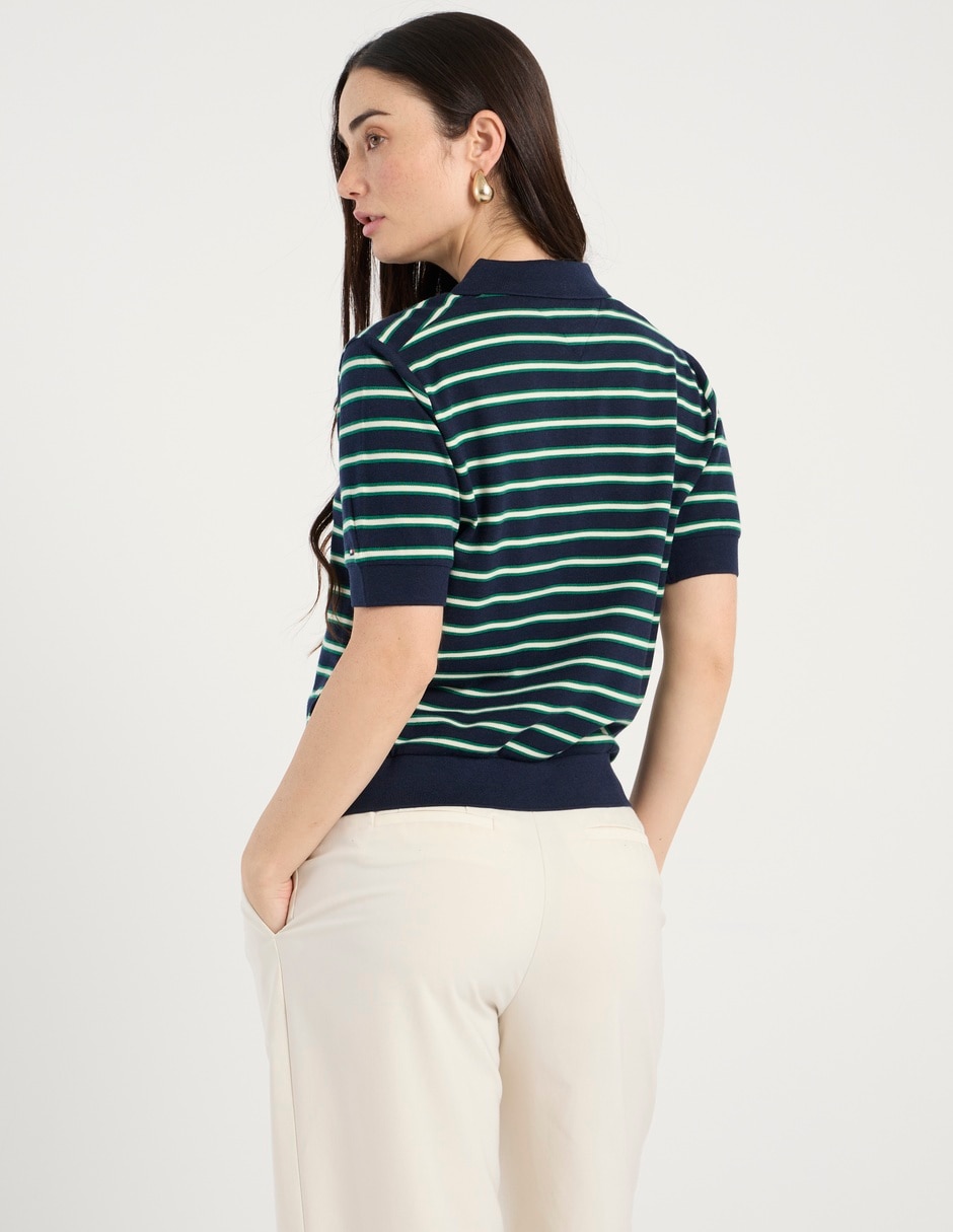 Playera tipo polo para mujer 11