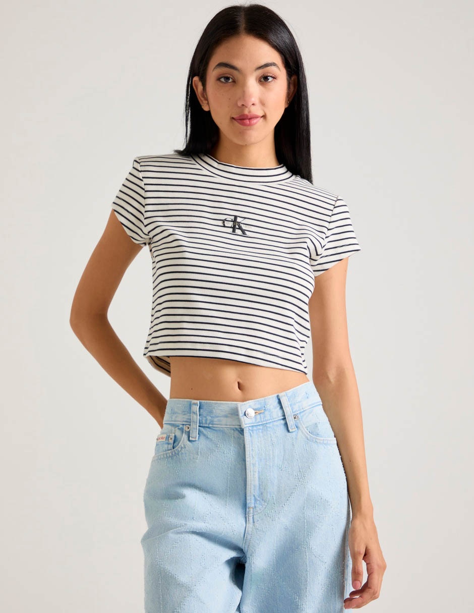 Playera manga corta cuello redondo para mujer