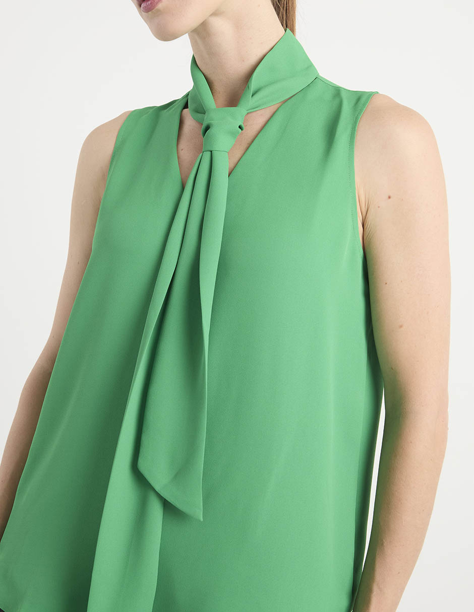 Top cuello con amarre 5