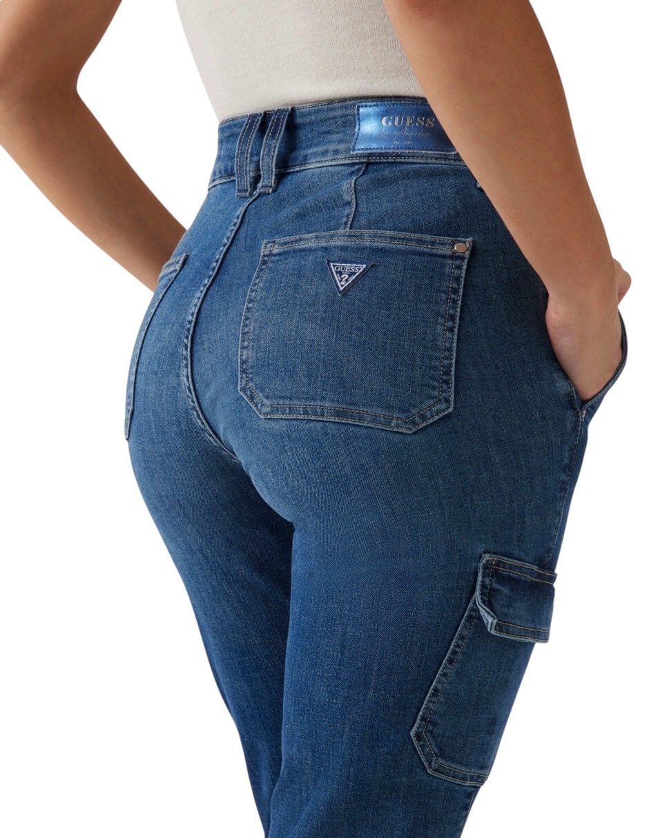 Jeans cargo acampanado para mujer