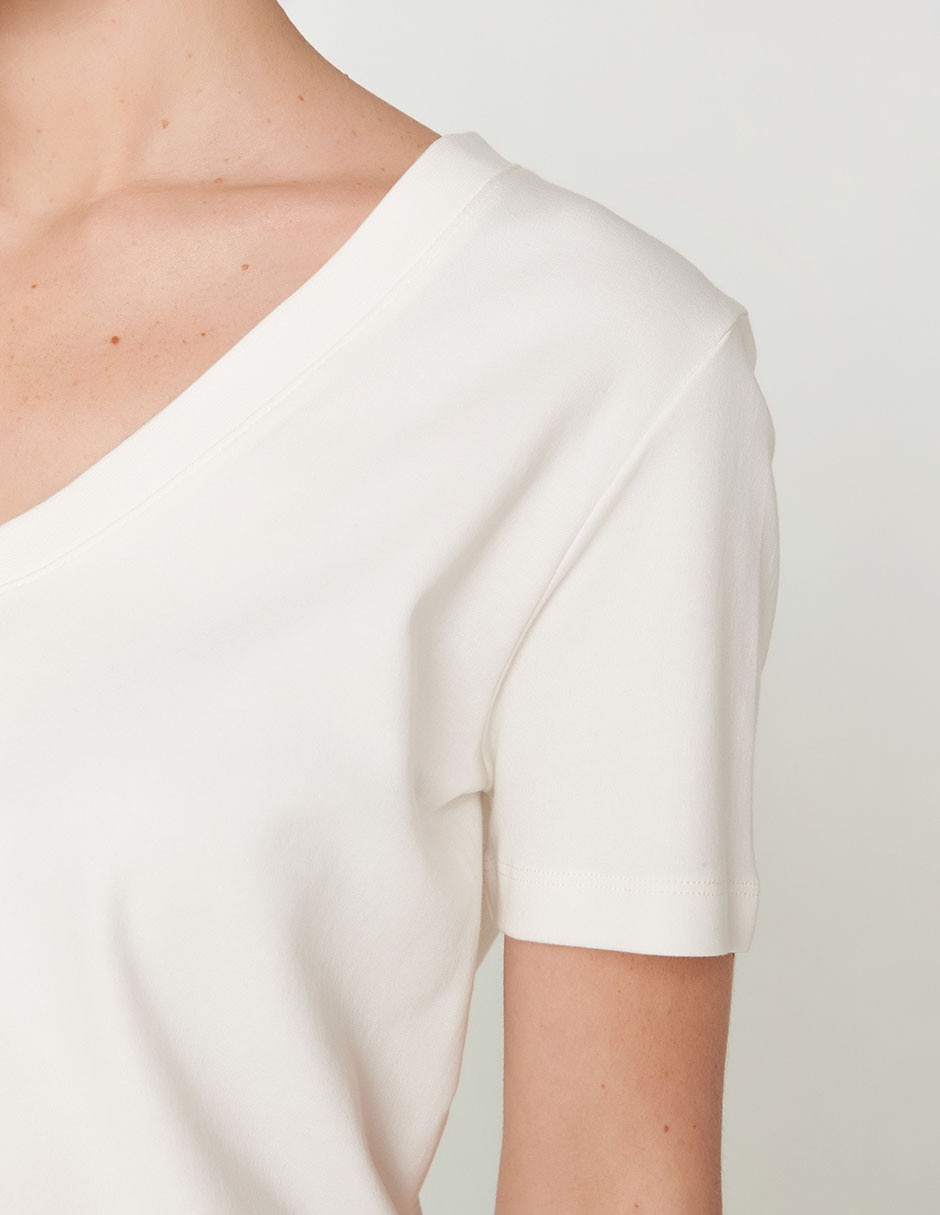 Playera manga corta Maison 123 cuello v para mujer