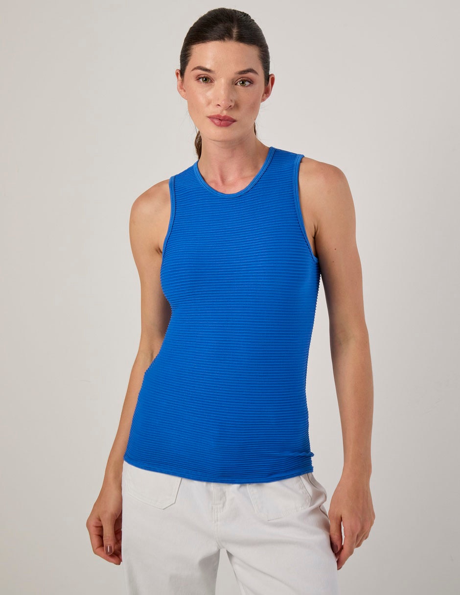 Top cuello redondo escote regular