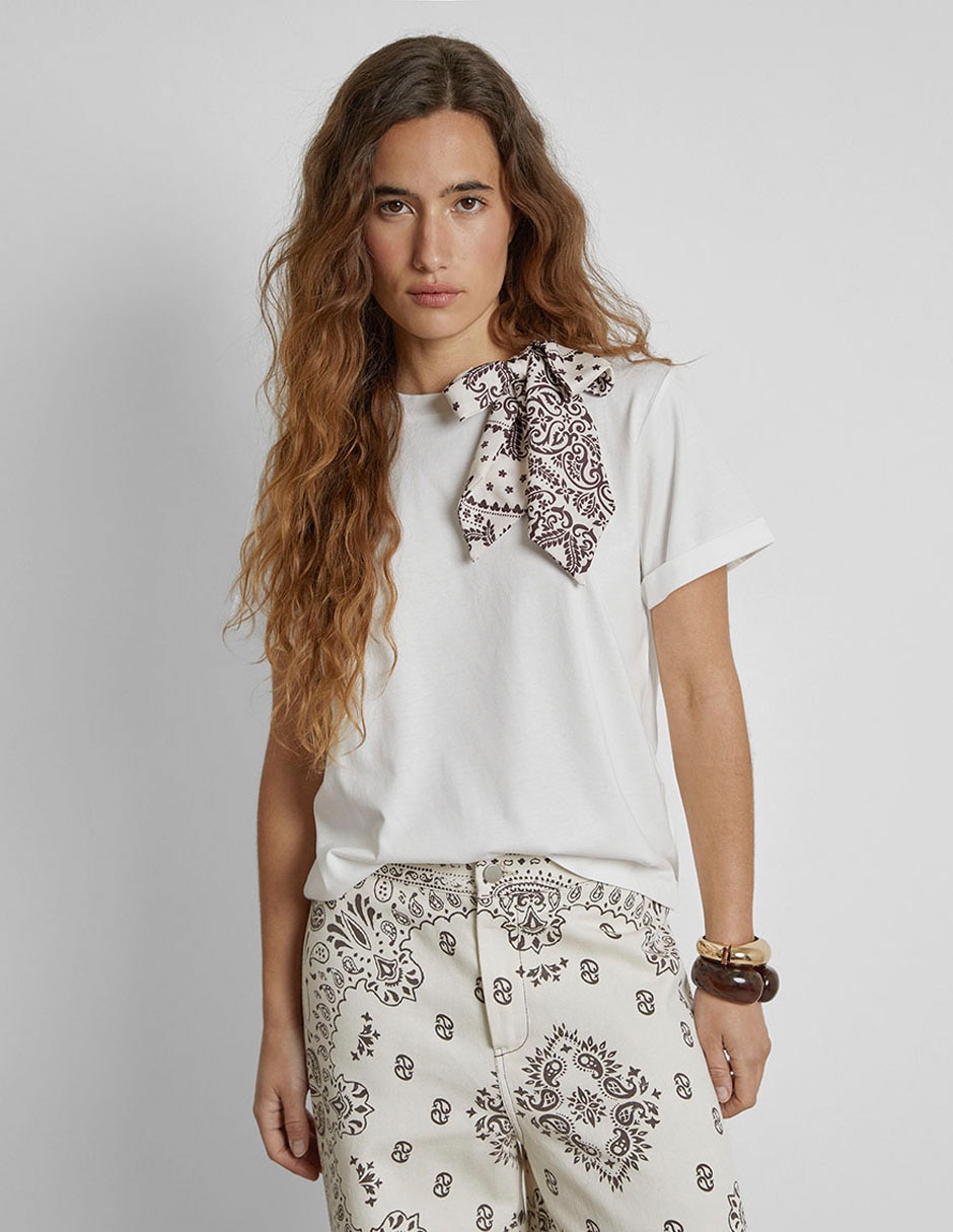 Playera manga corta cuello redondo para mujer