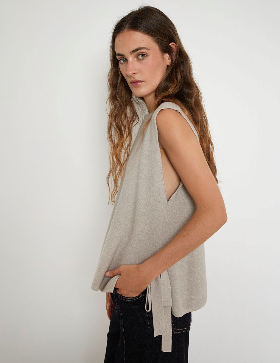 Blusa sin manga para mujer 4
