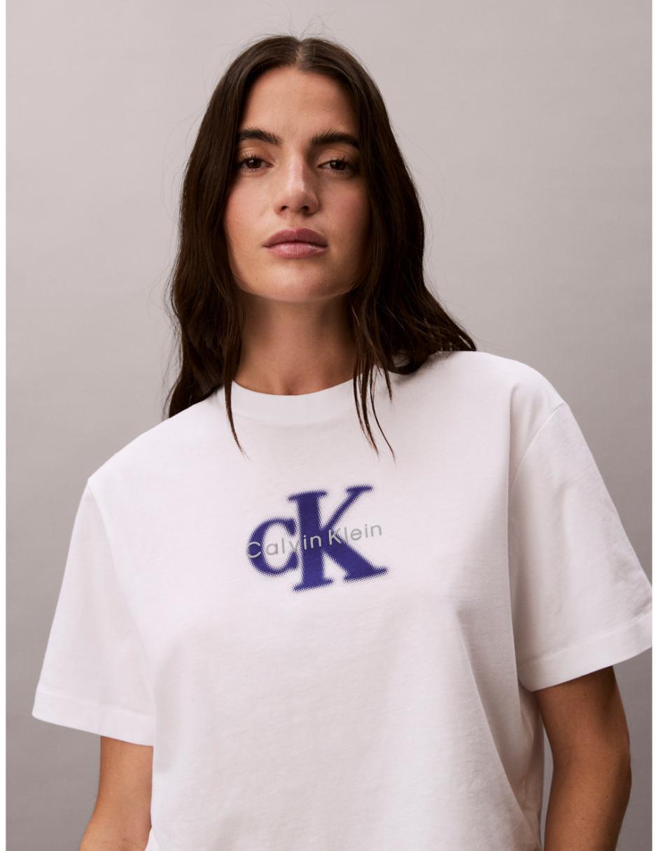 Playera manga corta Graphic Logo cuello redondo para mujer 2