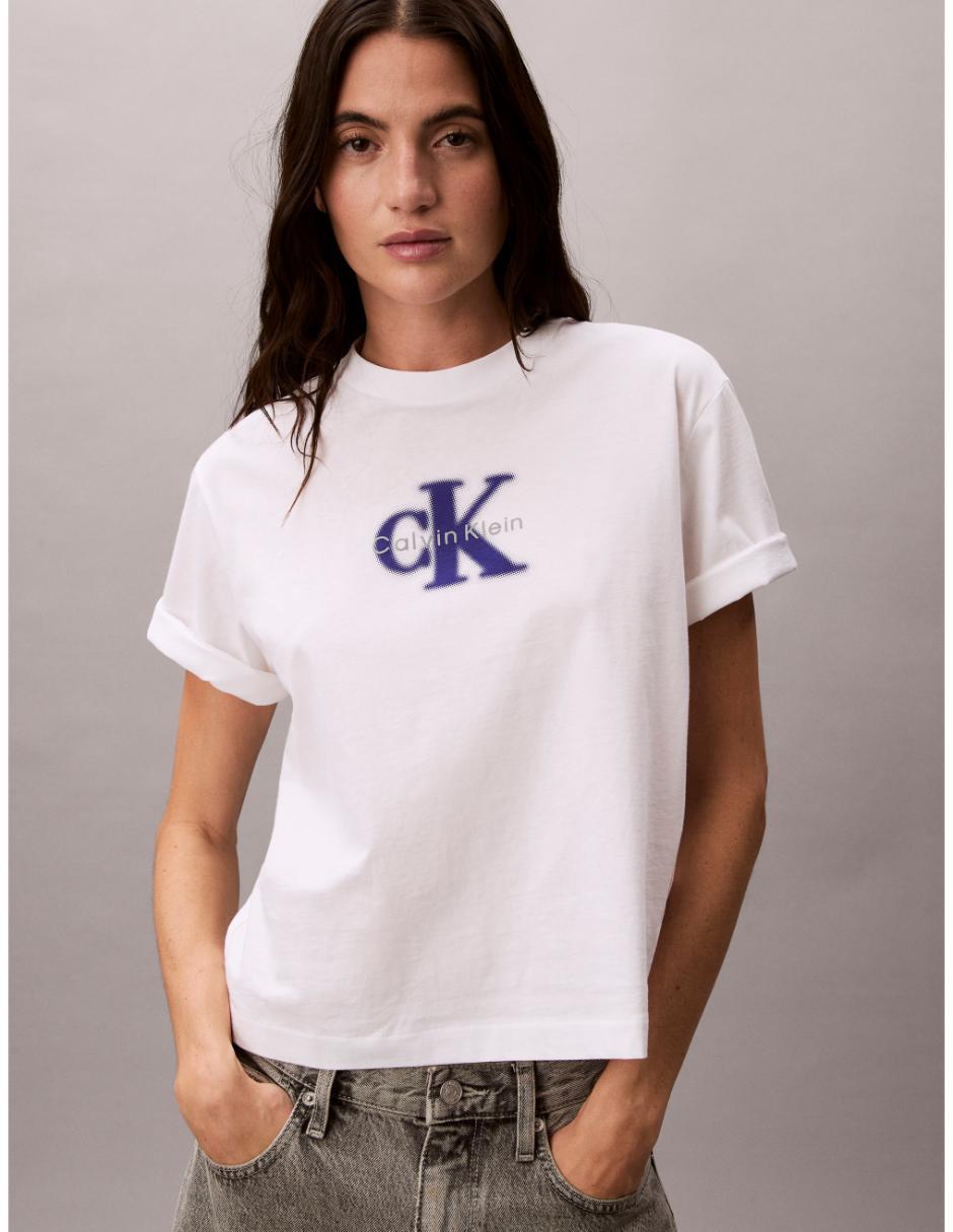 Playera manga corta Graphic Logo cuello redondo para mujer 5
