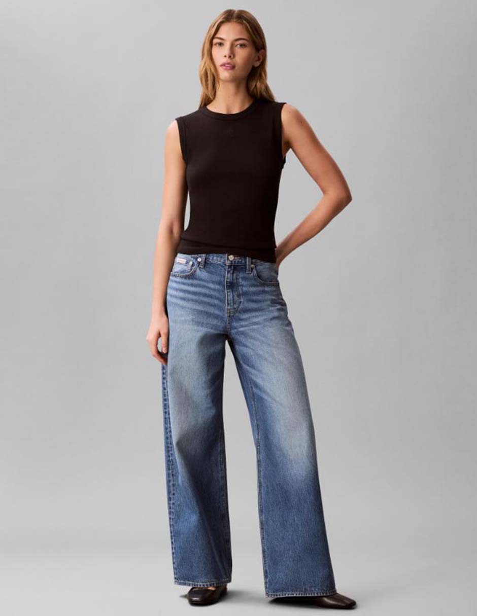 Top Calvin Klein con cuello