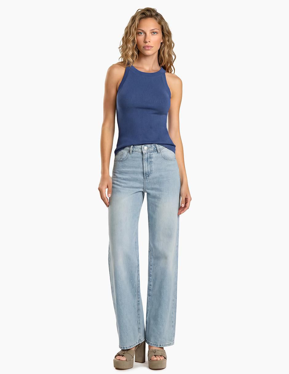 Top cuello redondo escote regular 3