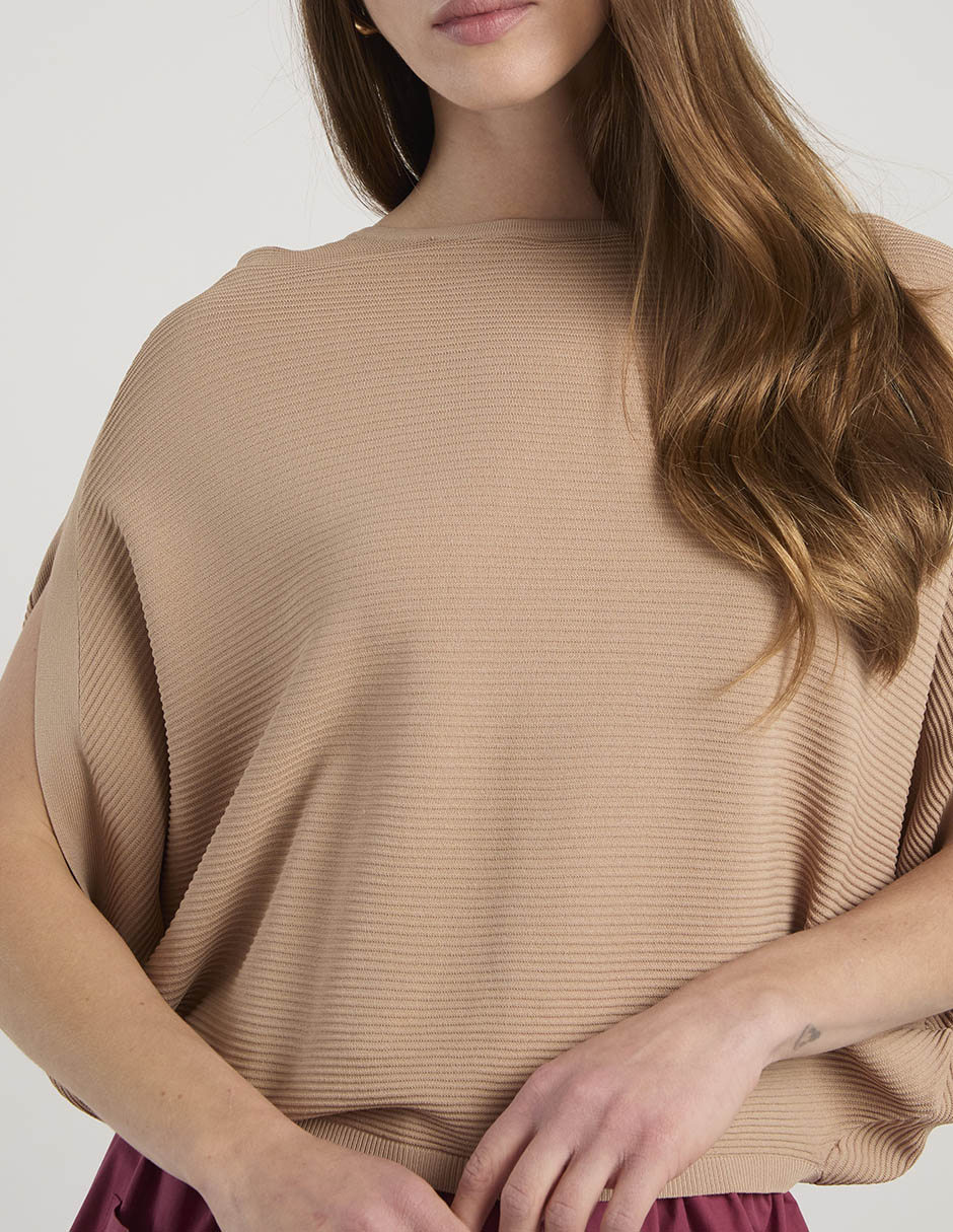 Suéter cuello ojal para mujer 9