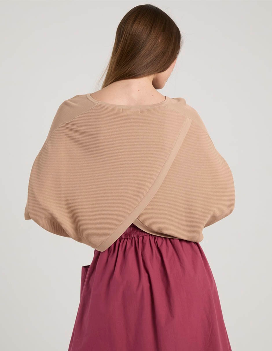 Suéter cuello ojal para mujer 11