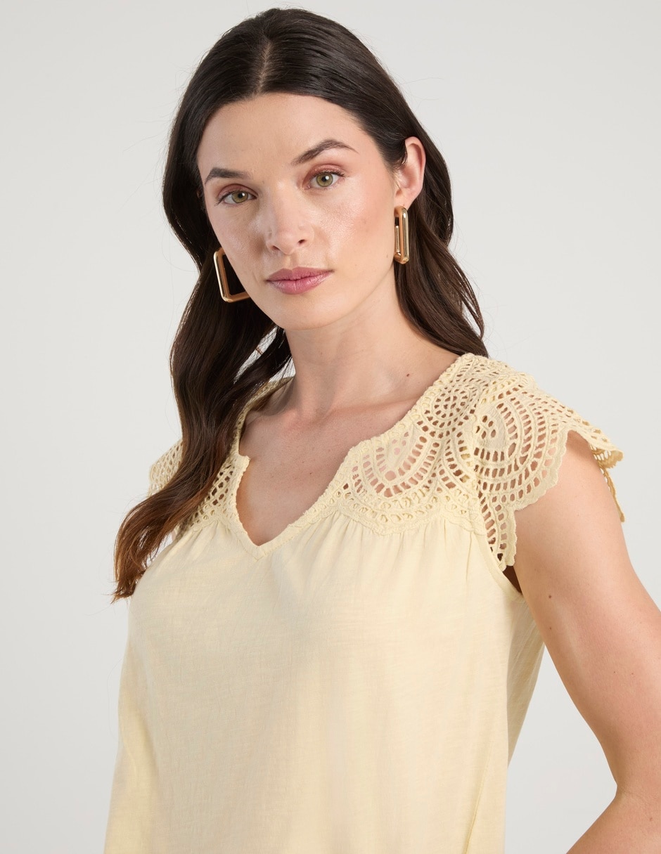 Blusa manga corta cuello V para mujer 7