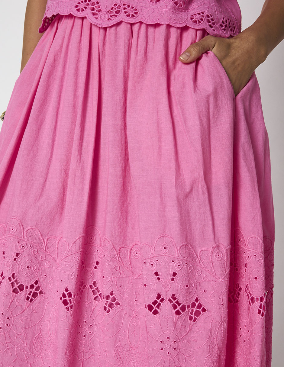 Falda crop a la cintura 4