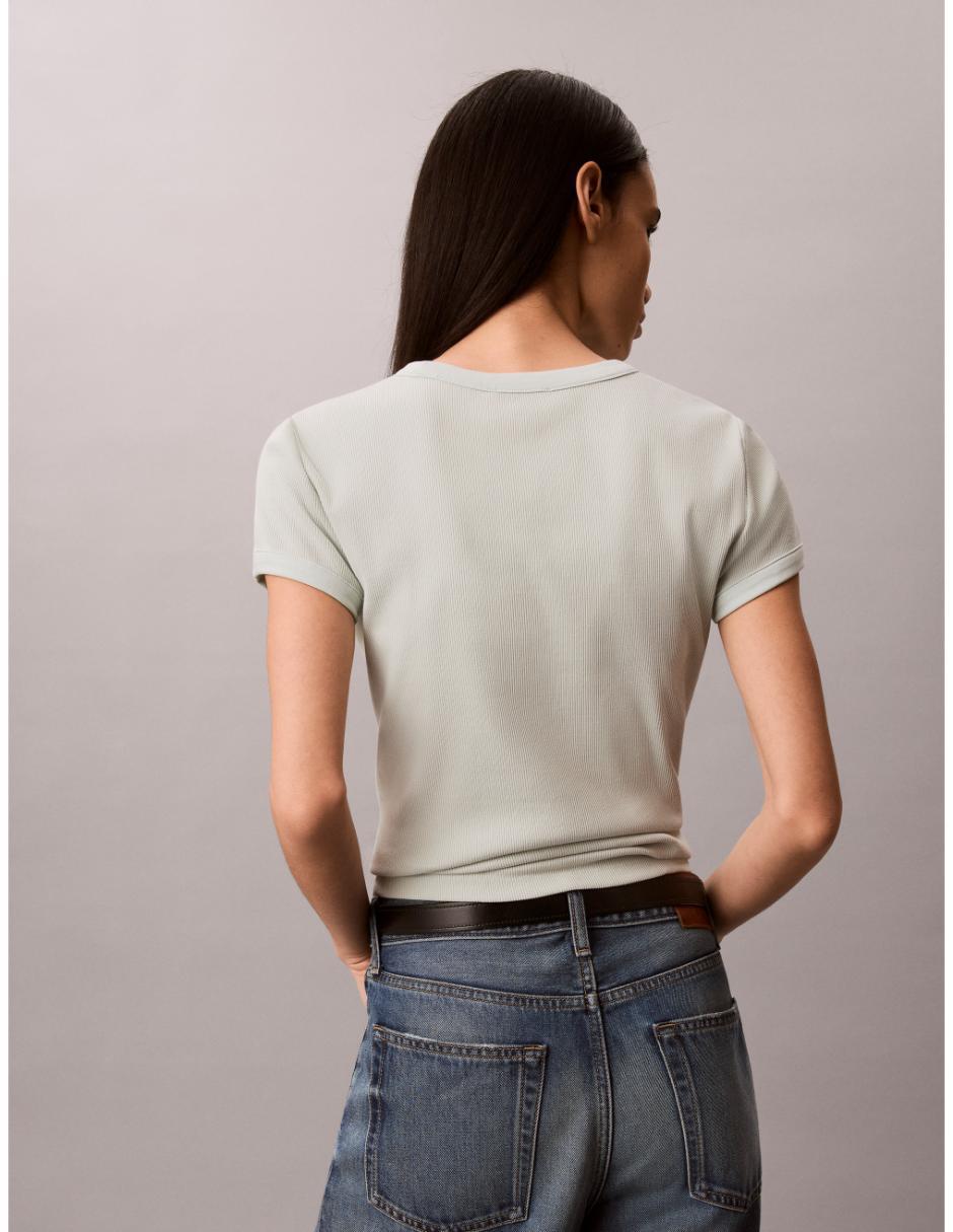Playera manga cuello redondo para mujer 4