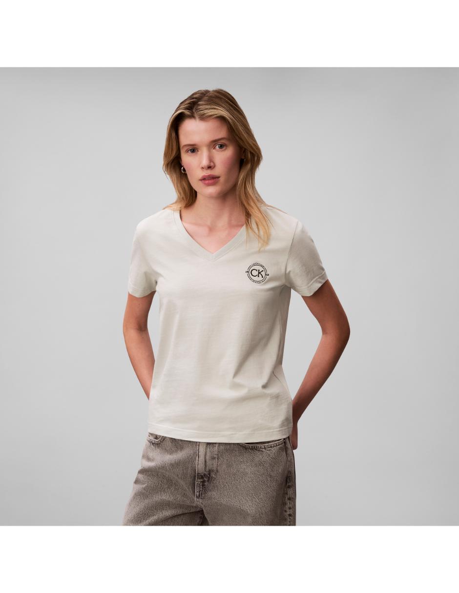 Playera manga corta cuello V para mujer
