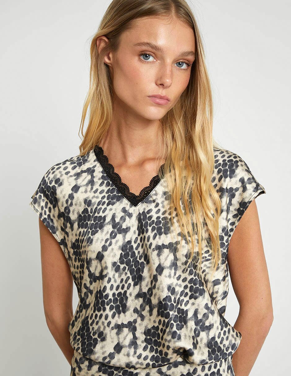 Blusa manga corta para mujer 5