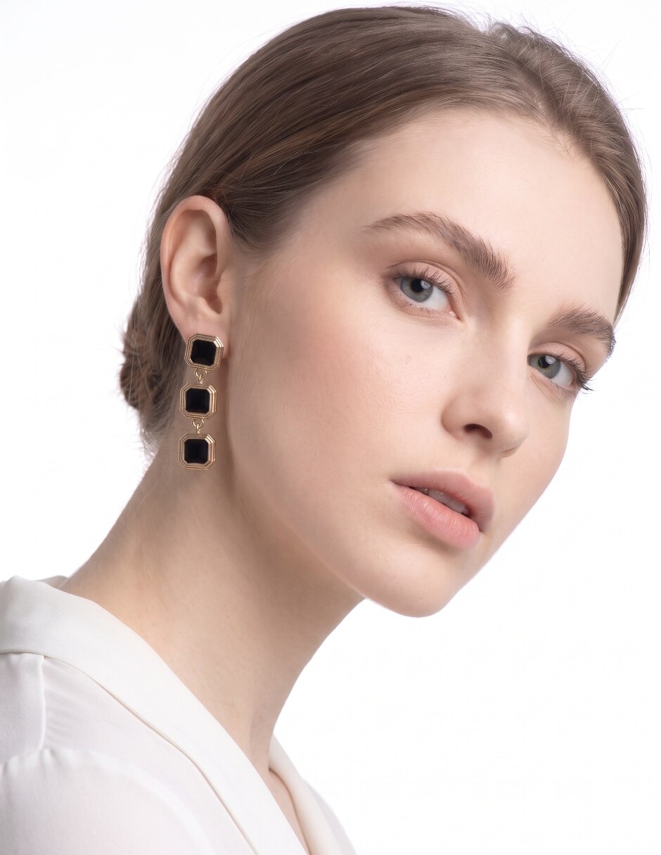 Aretes largos cuadrado con acabado pavé resina 4
