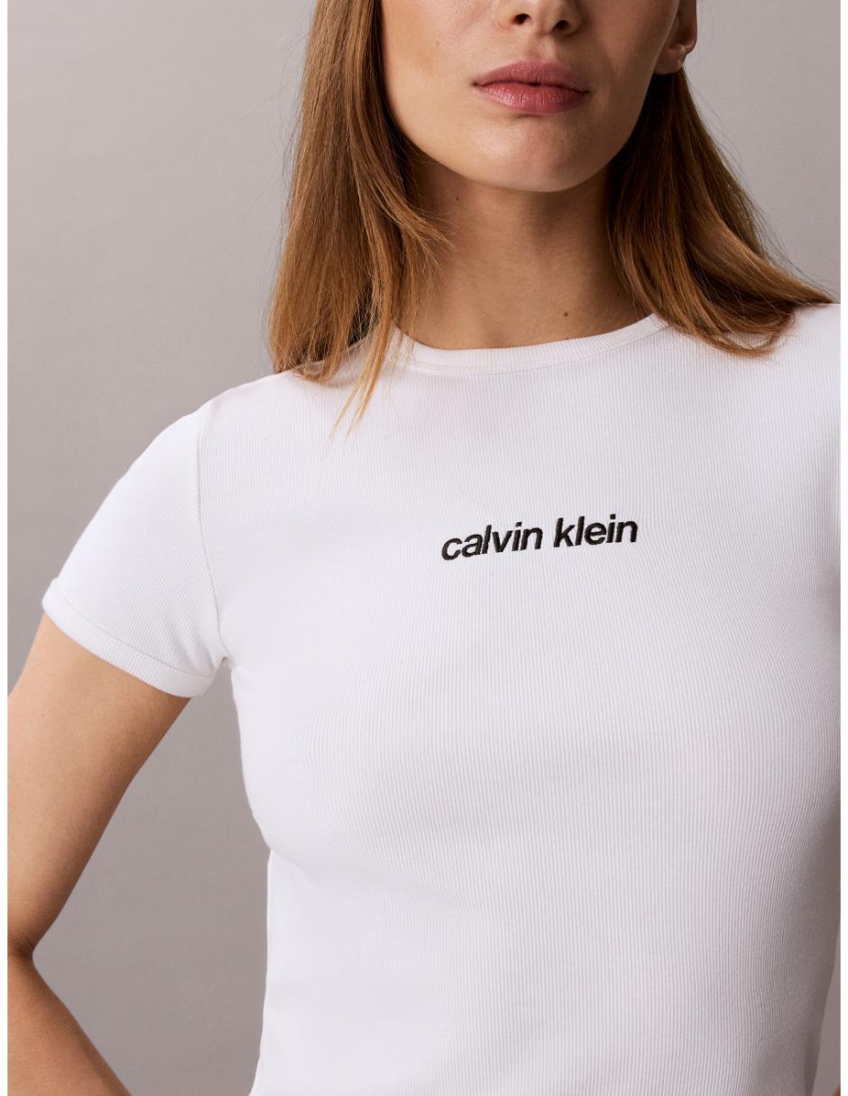 Playera manga corta Calvin Klein cuello redondo para mujer