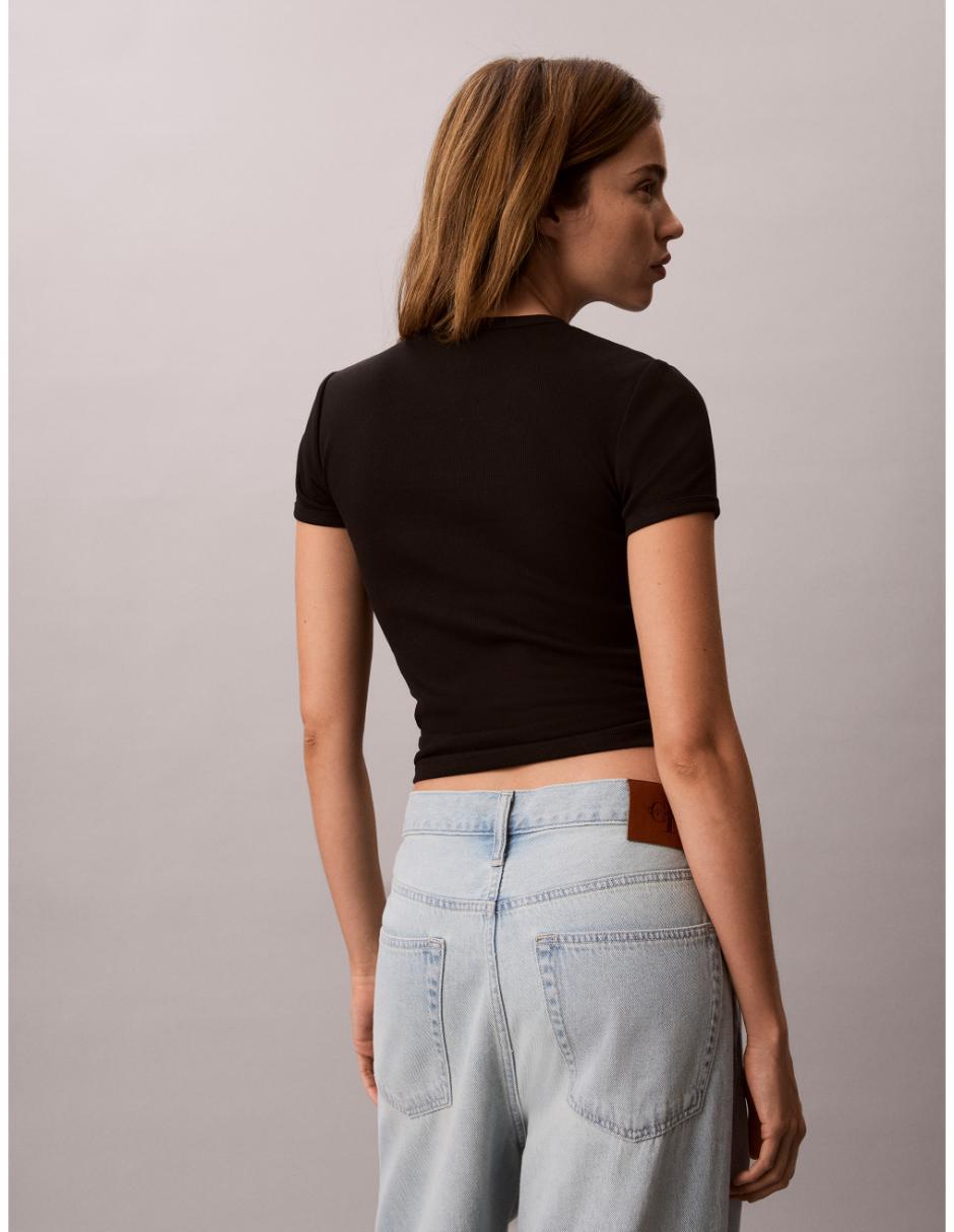Playera manga corta cuello redondo para mujer 2