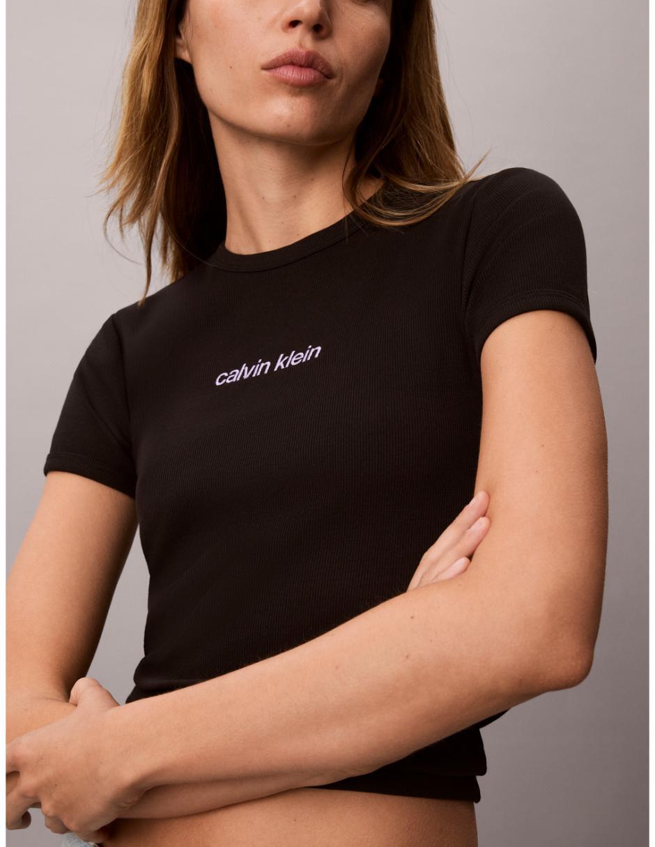 Playera manga corta cuello redondo para mujer 3