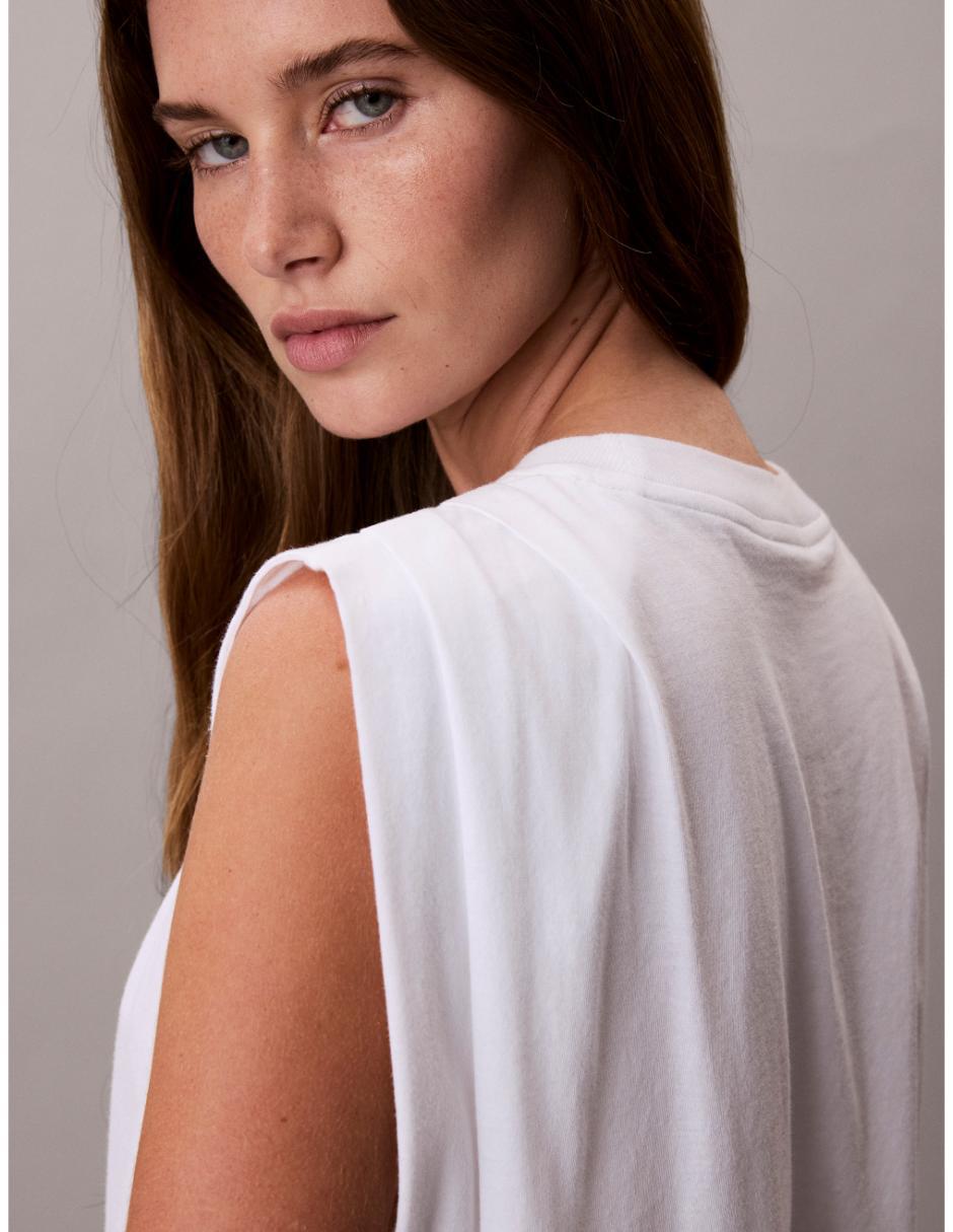 Playera cuello redondo para mujer 6