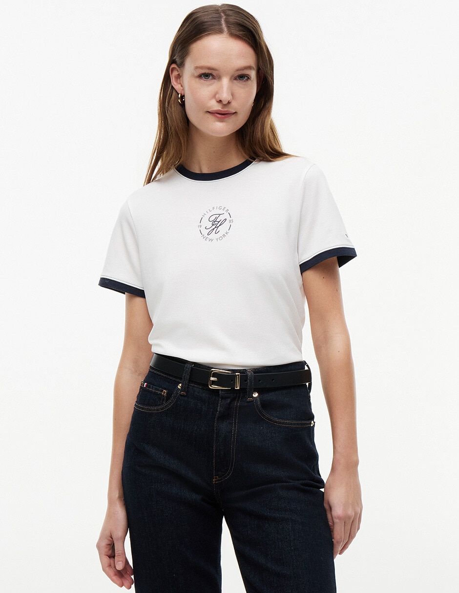 Playera manga corta Th Roundl cuello redondo mujer Playera manga corta Th Roundl cuello redondo mujer