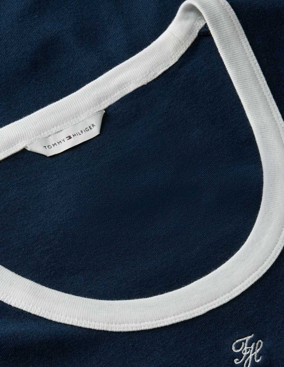 Playera Scoop Neck cuello redondo para mujer 3