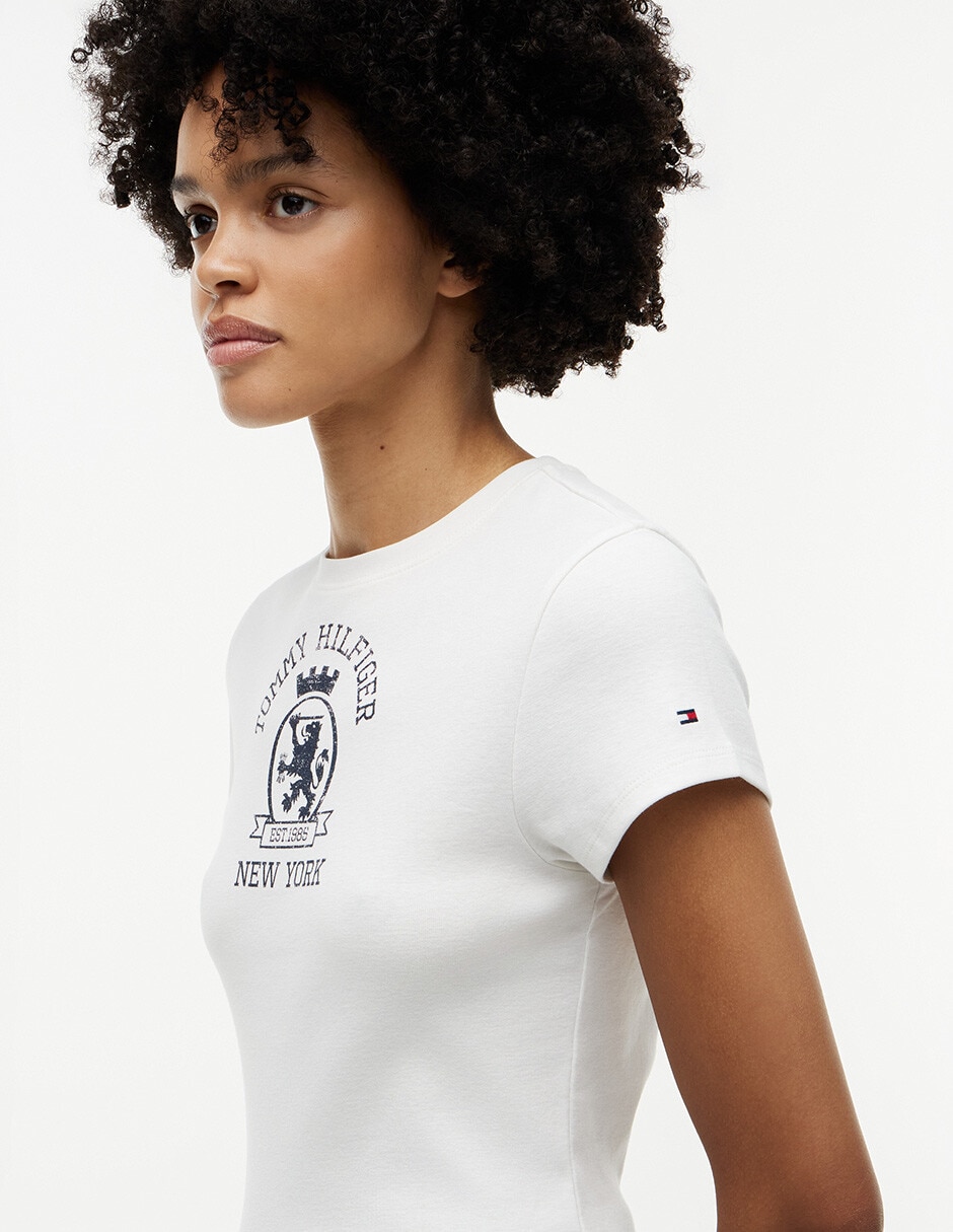 Playera manga corta Garment Dye cuello redondo para mujer 3