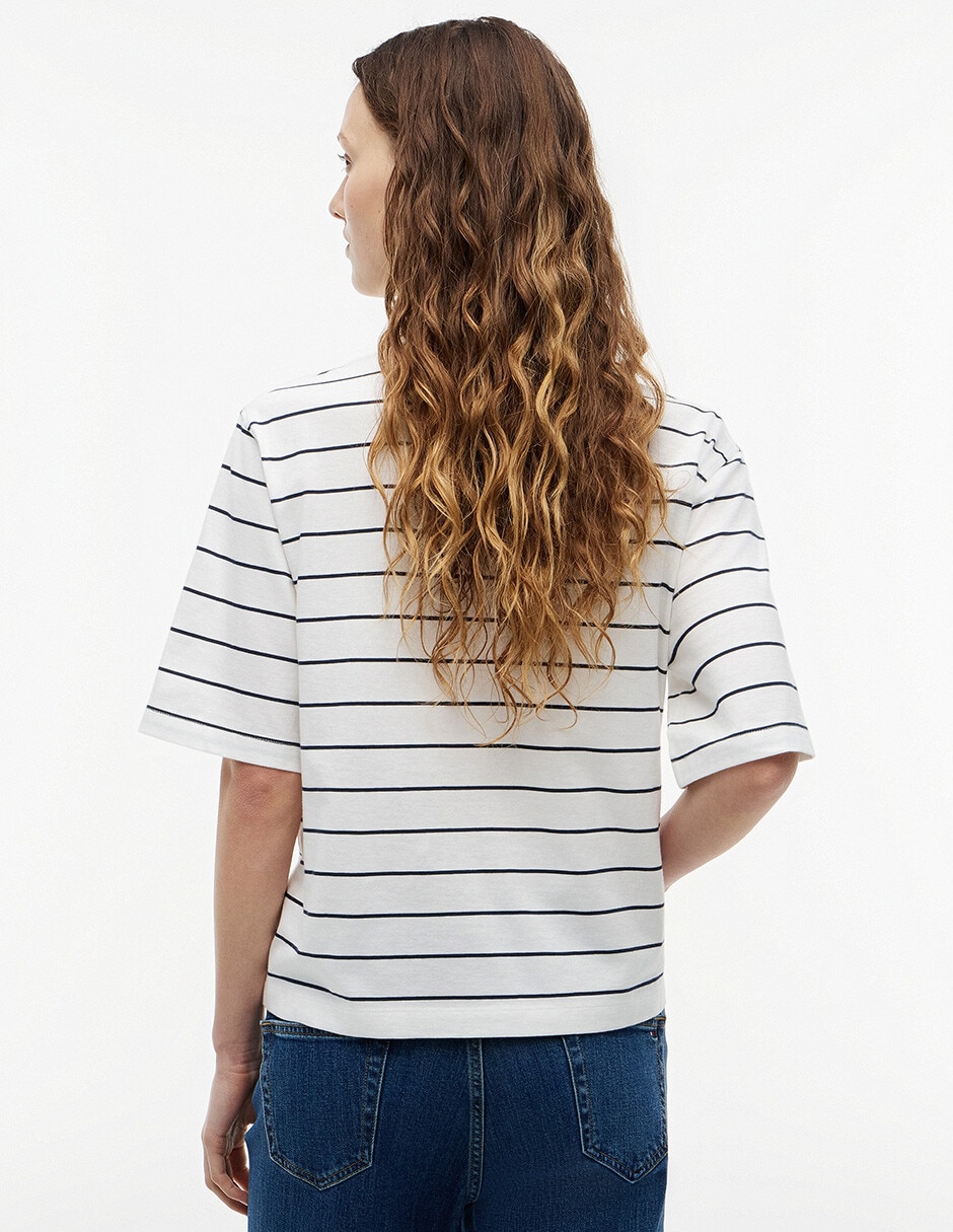 Playera manga corta Classic Script cuello redondo para mujer 2