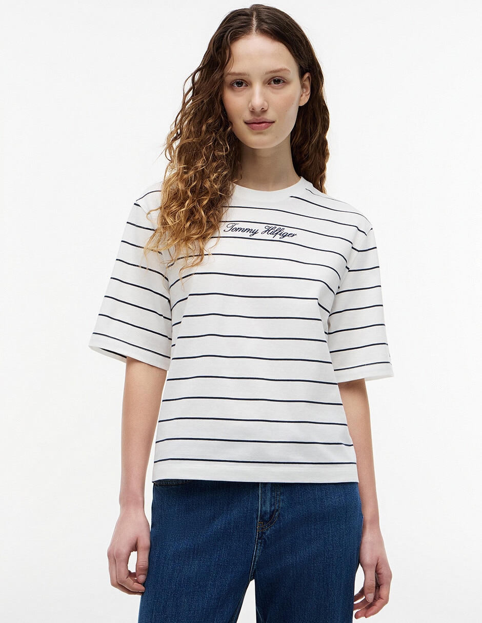 Playera manga corta Classic Script cuello redondo para mujer Playera manga corta Classic Script cuello redondo para mujer