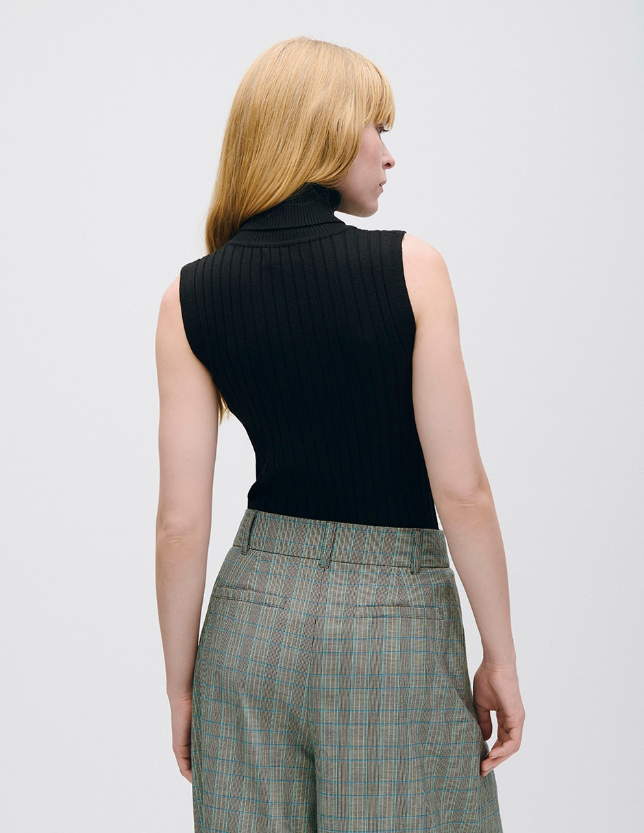Blusa sin manga para mujer 3