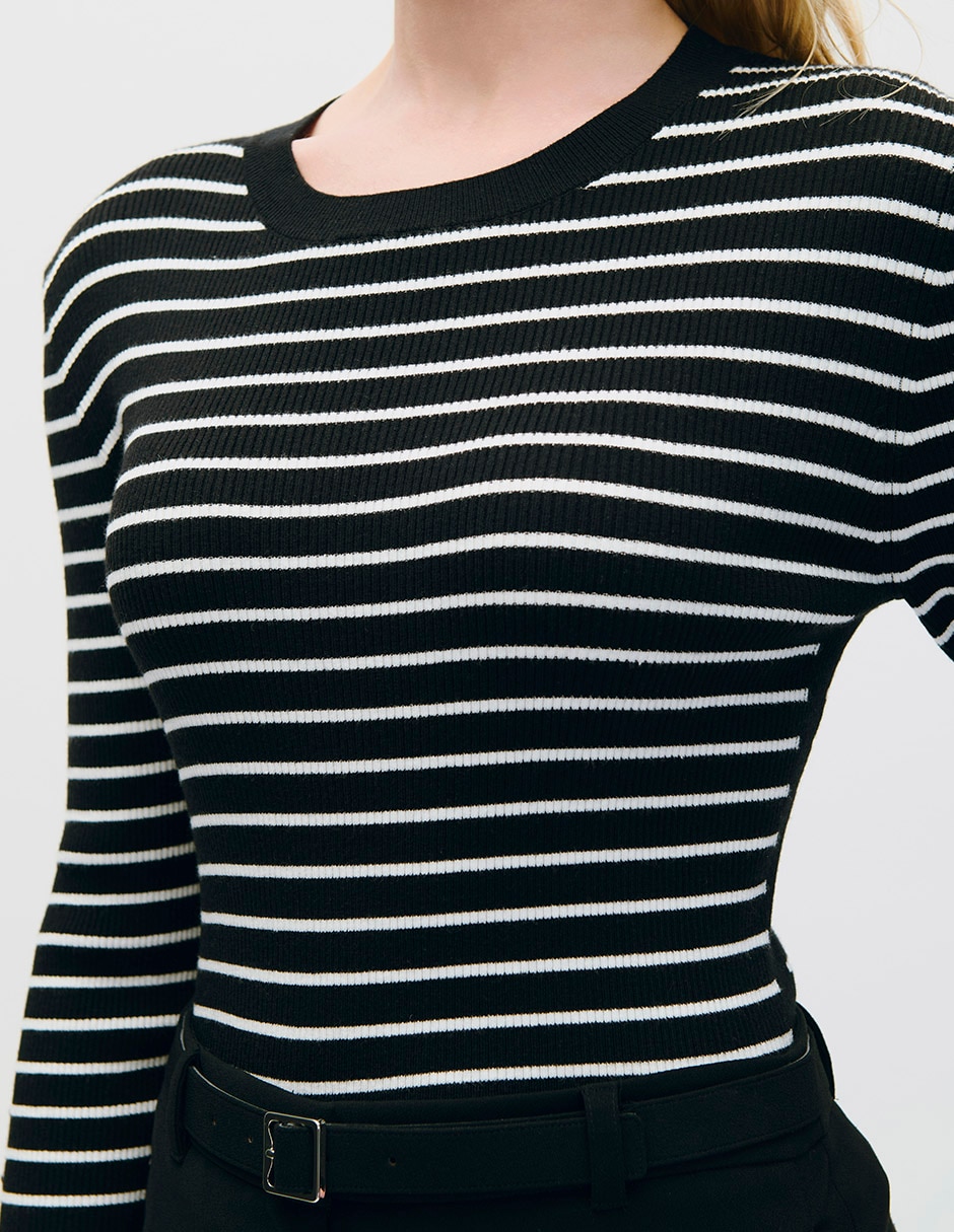 Suéter cuello redondo para mujer 4
