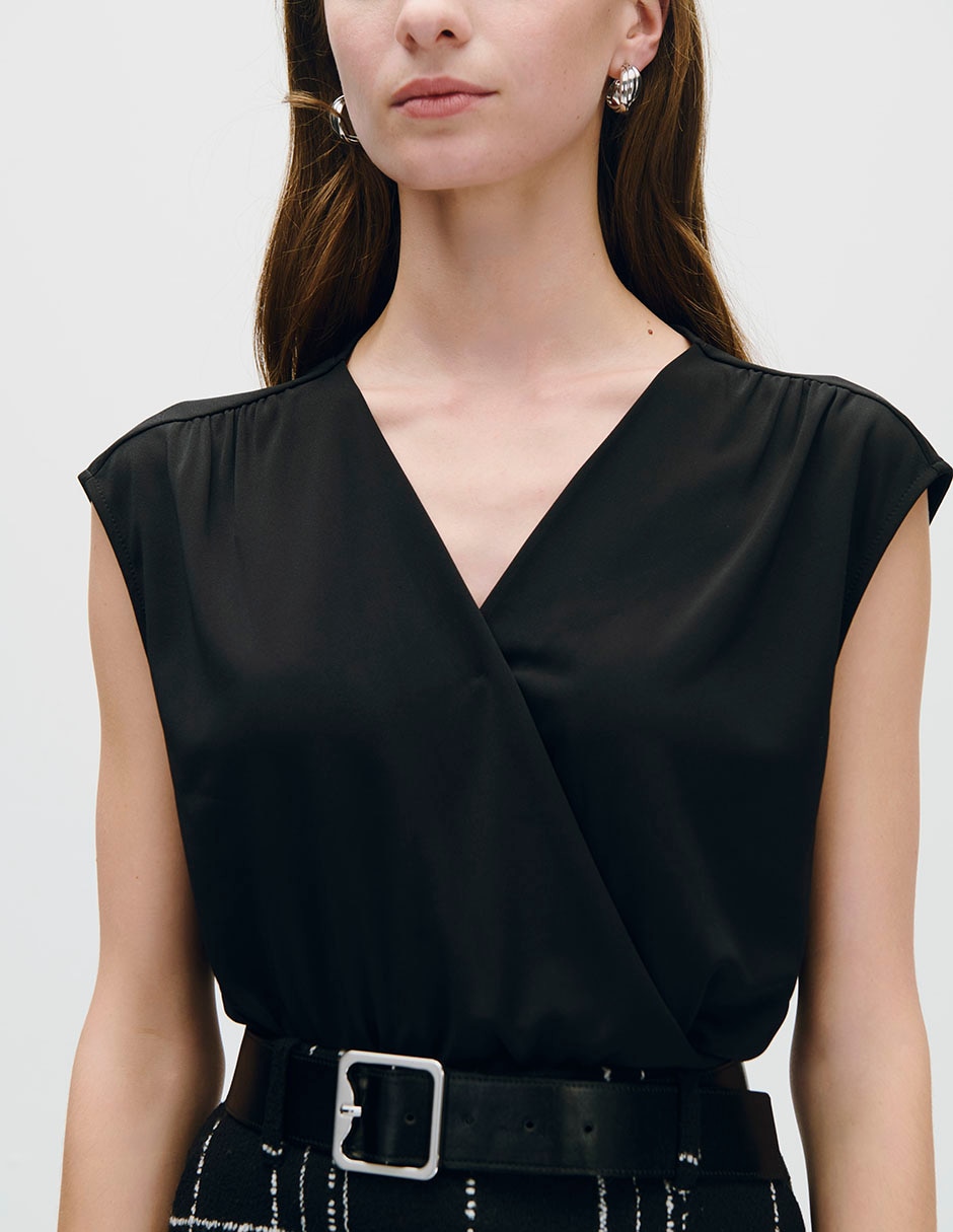 Blusa sin manga para mujer 4